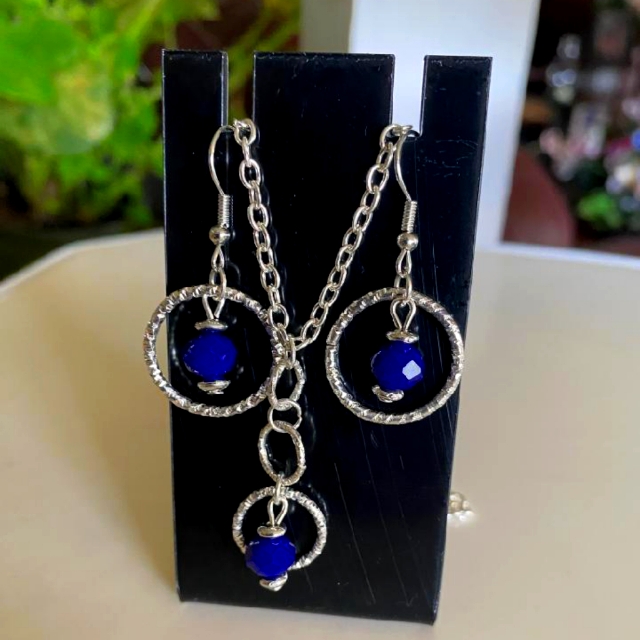Necklace Earring Sets Of Various Colors 15$